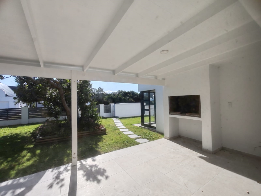 To Let 3 Bedroom Property for Rent in St Francis Links Eastern Cape